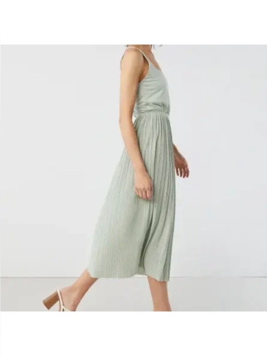 OAK + FORT Dresses & Skirts - New Oak+Fort women's pleaded sleeveless midi summer dress light green size S
